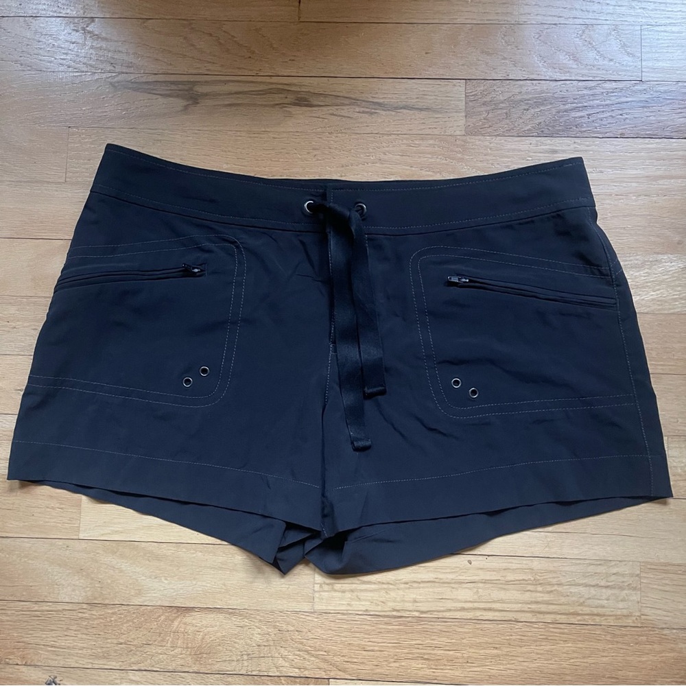 Women's Black ATHLETA Shorts - 16